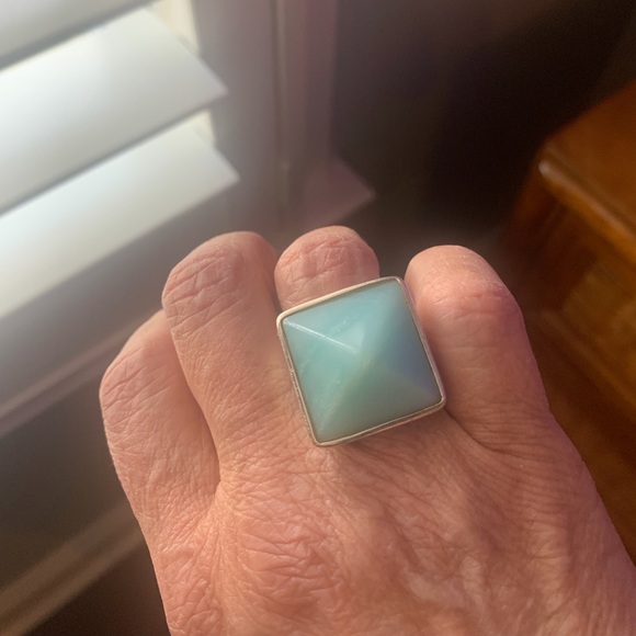 Ring - Picture 1 of 4
